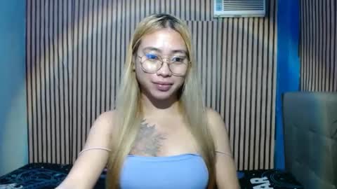 Snapshot of cummloverxx chatting on 01.29.25 cummloverxx online show from 01.29.25
