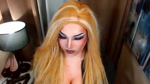 Cattaleya online show from 10.09.25