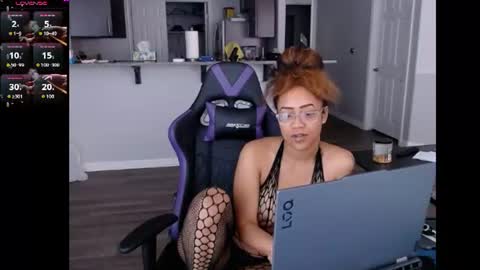 Snapshot of cumplzqueen chatting on 07.09.26 Nia Reese online show from 07.09.26