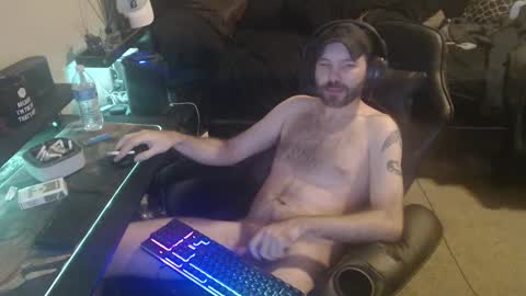 Snapshot of cumslinger2003 chatting on 12.07.24 cumslinger2003 online show from 12.07.24