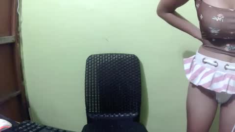 cumwhore4uxox online show from 12.01.25