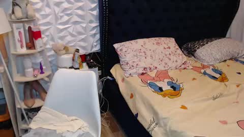 YOSHI online show from 12.10.24