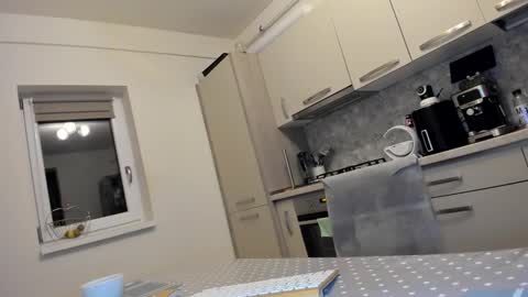 Snapshot of cuplu29 chatting on 12.21.25 maria alex online show from 12.21.25