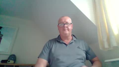 curiousax77 online show from 04.17.26