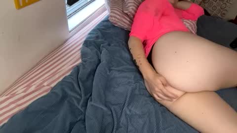 curliegirlee online show from 04.19.26