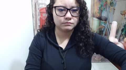 Snapshot of curly_greeneyed chatting on 10.27.25 Vannesa online show from 10.27.25