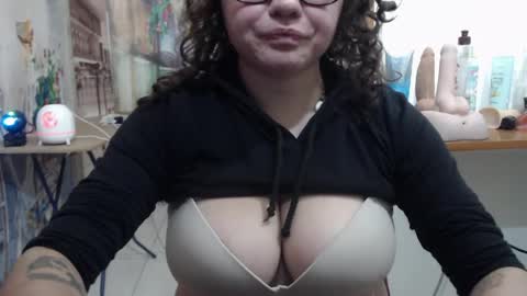 Vannesa online show from 04.12.26