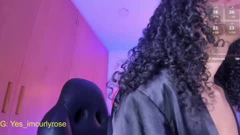 Snapshot of curlyrose_ chatting on 01.17.26 Rose online show from 01.17.26