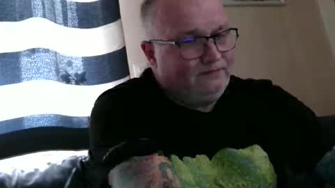 curtus14 online show from 11.15.25