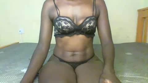 Snapshot of curvious_lilah chatting on 12.18.25 curvious lilah online show from 12.18.25