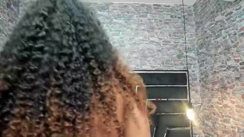 Alyanna  online show from 09.30.25