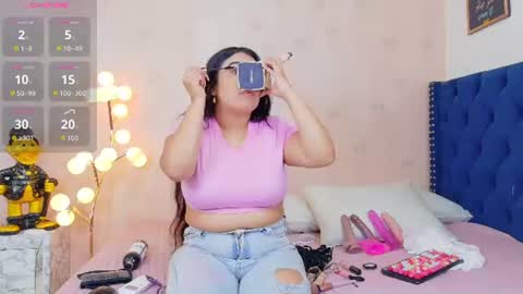 Snapshot of curvybuffgirl chatting on 07.23.26 Michel online show from 07.23.26
