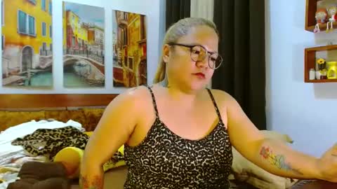 C H E R R Y  online show from 01.12.25