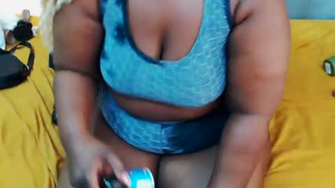 Snapshot of curvydarkfatass chatting on 06.27.26 curvydarkfatass online show from 06.27.26