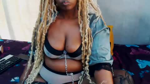 Snapshot of curvydarkfatass chatting on 07.07.26 curvydarkfatass online show from 07.07.26