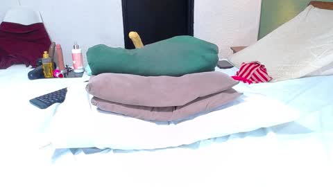 Snapshot of curvyebonyy_ chatting on 01.18.25 Danna online show from 01.18.25