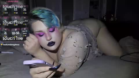 Snapshot of curvygothfemboy chatting on 01.25.25 Curvygothfemboy online show from 01.25.25