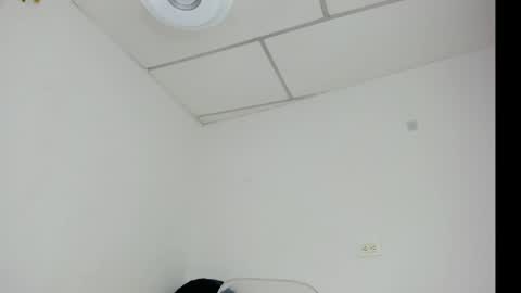 curvylatinaa_ online show from 04.24.26