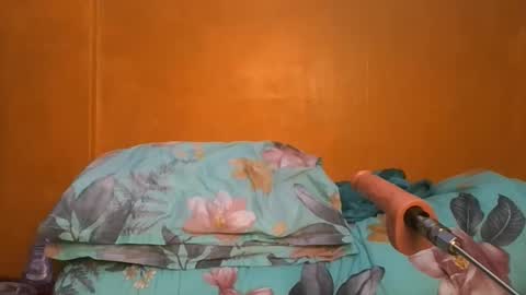 curvylyin online show from 01.06.26