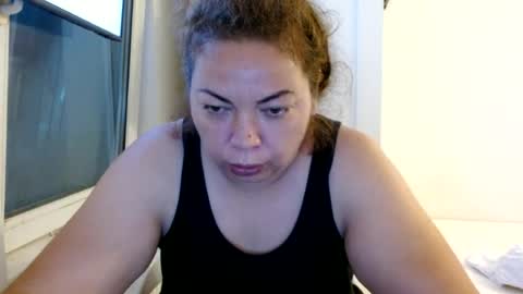 Snapshot of curvymomylore chatting on 06.29.26 Lore online show from 06.29.26