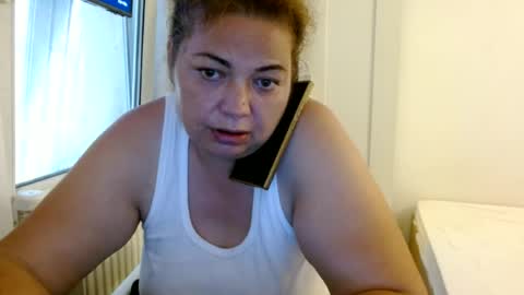 Snapshot of curvymomylore chatting on 07.02.26 Lore online show from 07.02.26