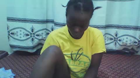 curvynubian online show from 12.02.25