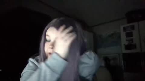 dahlia -kim online show from 03.04.25