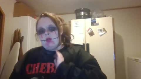 dahlia -kim online show from 10.31.25