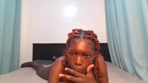 Snapshot of cute_angel11 chatting on 02.08.26 angel online show from 02.08.26