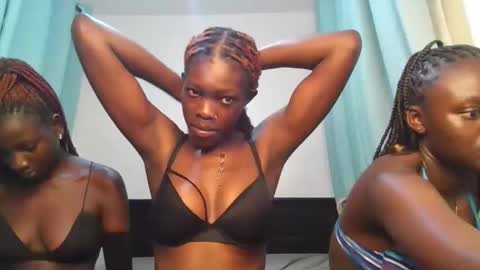 Snapshot of cute_angel11 chatting on 03.01.26 angel online show from 03.01.26