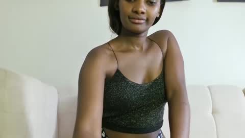 Snapshot of cute_annah chatting on 02.26.25 cute annah online show from 02.26.25