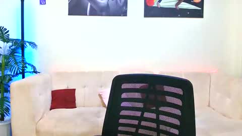 Snapshot of cute_annah chatting on 10.26.25 cute annah online show from 10.26.25