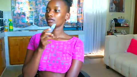 cute annah online show from 05.21.26