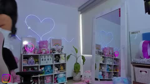 Snapshot of cute_dani__ chatting on 02.13.26 Dani online show from 02.13.26