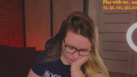 Everyday stream in the same time online show from 01.18.25