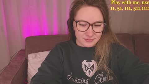 Everyday stream in the same time online show from 02.04.26