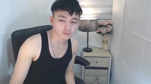 Snapshot of cute_enzo24 chatting on 12.10.24 cute_enzo24 online show from 12.10.24