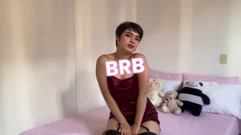 Snapshot of cute_eyess chatting on 01.15.25 Cute online show from 01.15.25