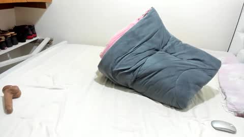 Snapshot of cute_gee43 chatting on 01.13.26 cute_gee43 online show from 01.13.26