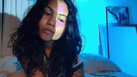 cute_hippo8 online show from 04.04.26