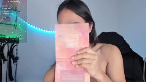 Snapshot of cute_horny12 chatting on 02.24.25 Cute horny1 online show from 02.24.25