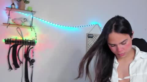 Snapshot of cute_horny12 chatting on 03.09.25 Cute horny1 online show from 03.09.25