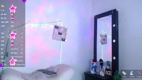 Snapshot of cute_horny12 chatting on 11.21.25 Cute horny1 online show from 11.21.25