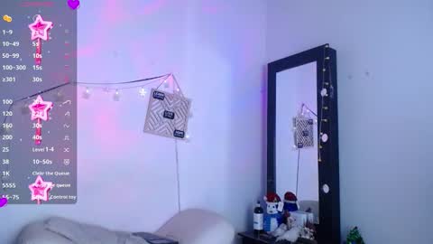 Snapshot of cute_horny12 chatting on 11.25.25 Cute horny1 online show from 11.25.25