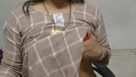 Snapshot of cute_kashmira99 chatting on 02.17.26 kashmira online show from 02.17.26