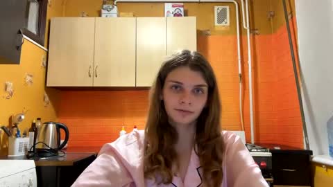 Snapshot of cute_kitte chatting on 01.02.25 cute_kitte online show from 01.02.25