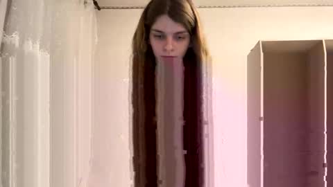 Snapshot of cute_kitte chatting on 02.01.25 cute_kitte online show from 02.01.25