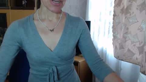 cute_lion_ online show from 01.14.25