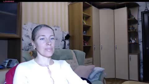 cute_lion_ online show from 11.21.25