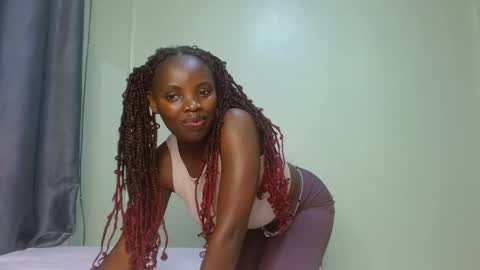 Snapshot of cute_lorna chatting on 04.13.26 cute_lorna online show from 04.13.26